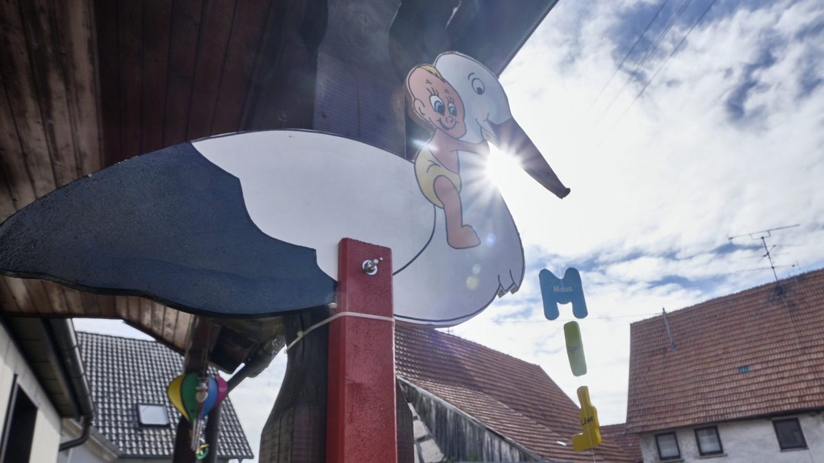 Wo kommt das Baby her? Vielleicht ein ganz klein bisschen romantisierend, diese Antwort. Foto: Joachim E. Röttgers Wo kommt das Baby her? Vielleicht ein ganz klein bisschen romantisierend, diese Antwort. Foto: Joachim E. Röttgers