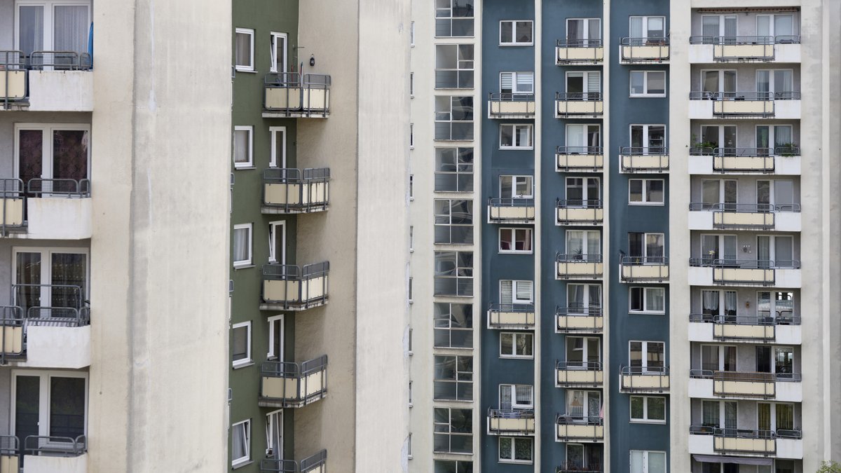 So viele Balkone – so viele Gelegenheiten, es einfach mal mit einer rechtswidrigen Mieterhöhung zu versuchen. Foto: Joachim E. Röttgers