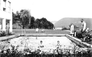 Das Schwimmbad 1932. Foto: LpB