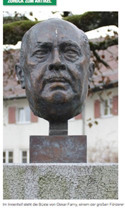 Farny-Büste im Hof des Dr.-Farny-Instituts in Wangen. Screenshot
