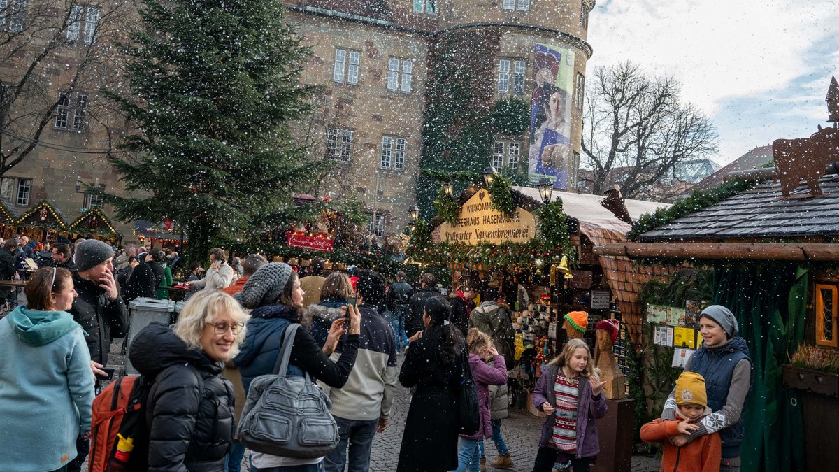 Tückische Winterillusion auf dem Stuttgarter Weihnachtsmarkt.