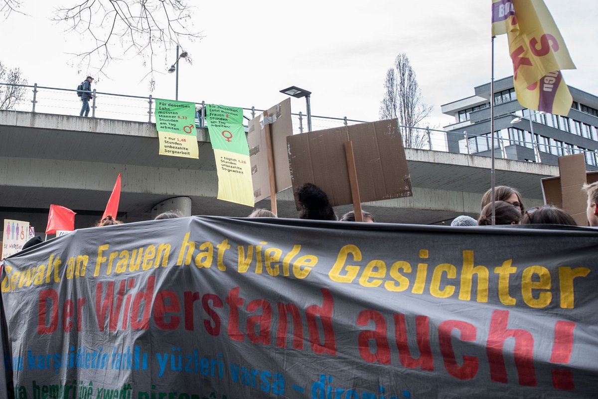 "Sei die Heldin!"
