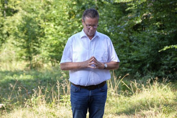 Ausbildungspakt: Minister Peter Hauk (CDU) versprach, dass sich alle Waldbesitzer beteiligen.