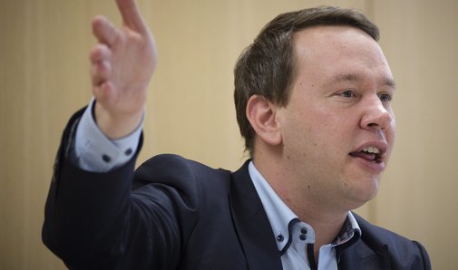 Der grüne Landtagsabgeordnete Oliver Hildenbrand spricht sich mit Blick auf Polizeidienst und Rechtsextremismus für eine Regelabfrage aus. Foto: Joachim E. Röttgers