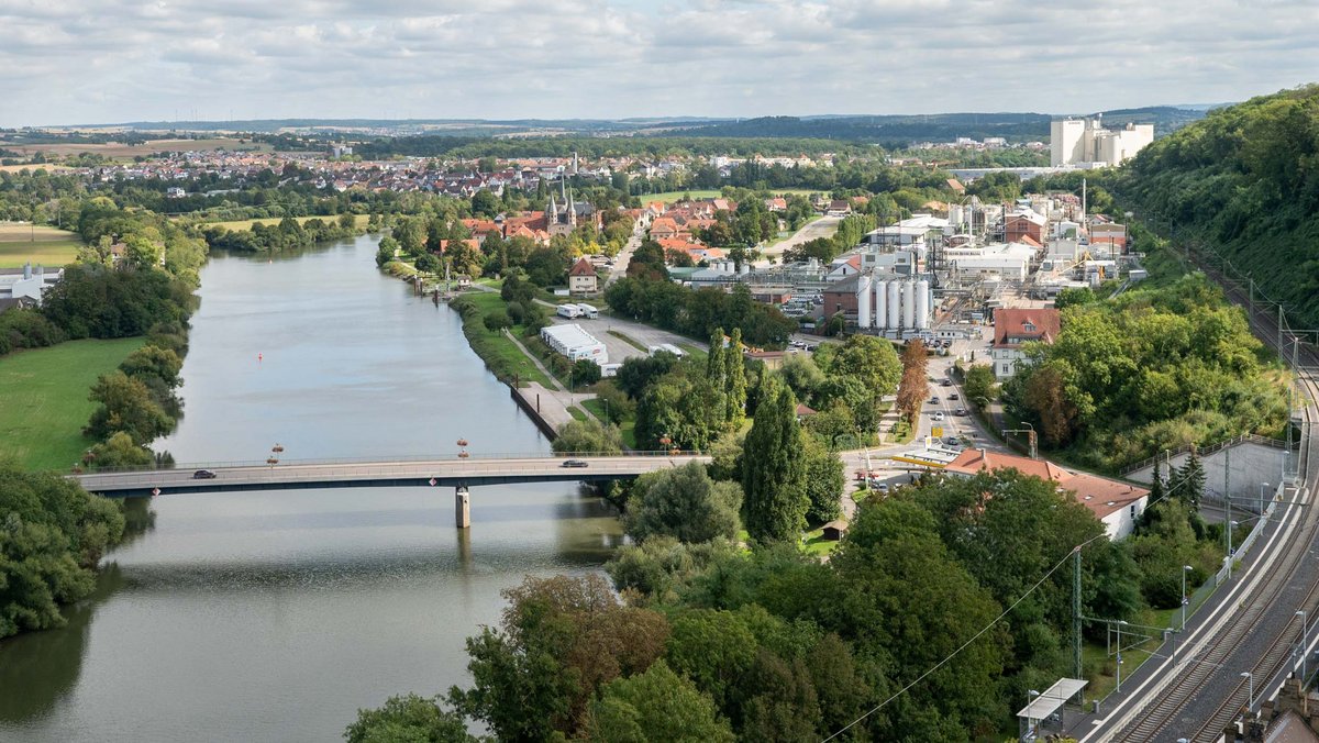 Unweit des Neckarufers: das Werk des Chemiekonzerns Solvay in Bad Wimpfen.