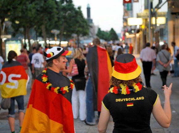 Vielleicht wird es ja wieder so schön wie im Sommermärchen 2006. Vielleicht wird es ja wieder so schön wie im Sommermärchen 2006.