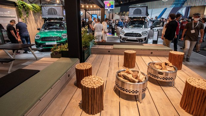 Lagerfeuerromantik? Wenig gemütlich ist die IAA für manche JournalistInnen.