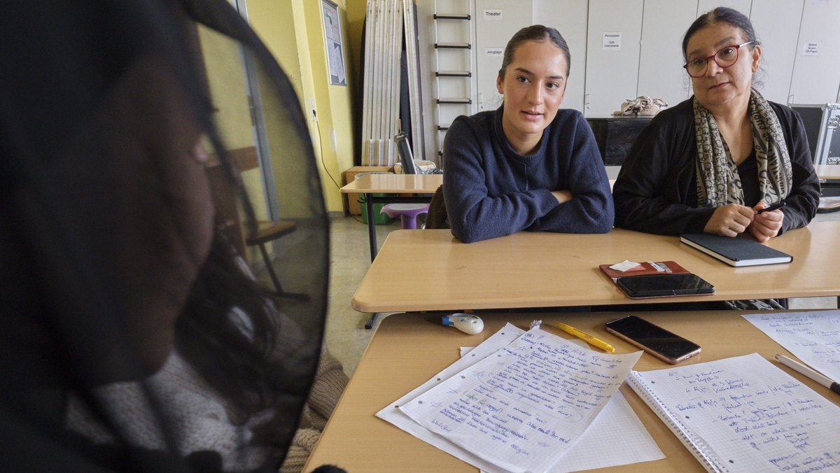 Beim Interview mit der Deutsch-Afghanin Najia Ahmad und ihrer Tochter.