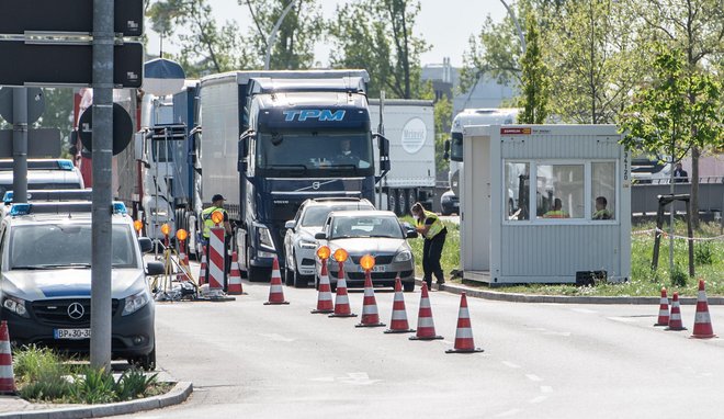 Der CDU-Chef will lieber Grenzkontrollen als eine Brandmauer. Foto: Jens Volle