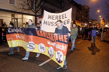 Rechte Demonstranten in Karlsruhe, Dezember 2016. Foto: Gustavo Alàbiso