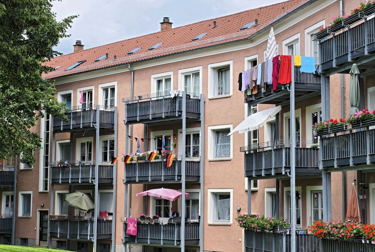 Hoch die Internationale Freisitz-Solidarität!