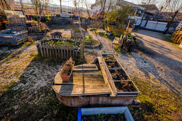 Hier soll in einem Jahr eine Straße sein. 