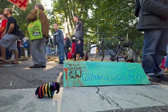 Bunt und fröhlich: Stuttgart-21-Blockade im Sommer 2011. Foto: Joachim E. Röttgers