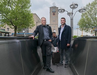 Kuleli mit Siegfried Heim, Fachbereichsleiter für Medien bei Verdi Baden-Württemberg. Foto: Joachim E. Röttgers