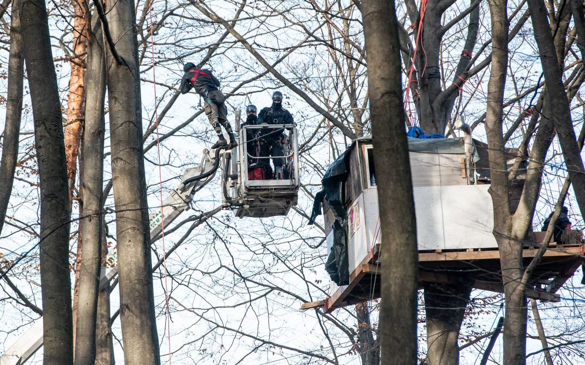 Schweres Gerät – könnte man auch zum Putzen von Fassaden oder Umziehen in höhere Stockwerke verwenden.