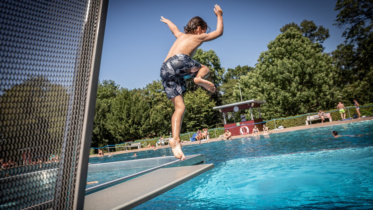 Andere Dynamik – hier im Höhenfreibad Killesberg.