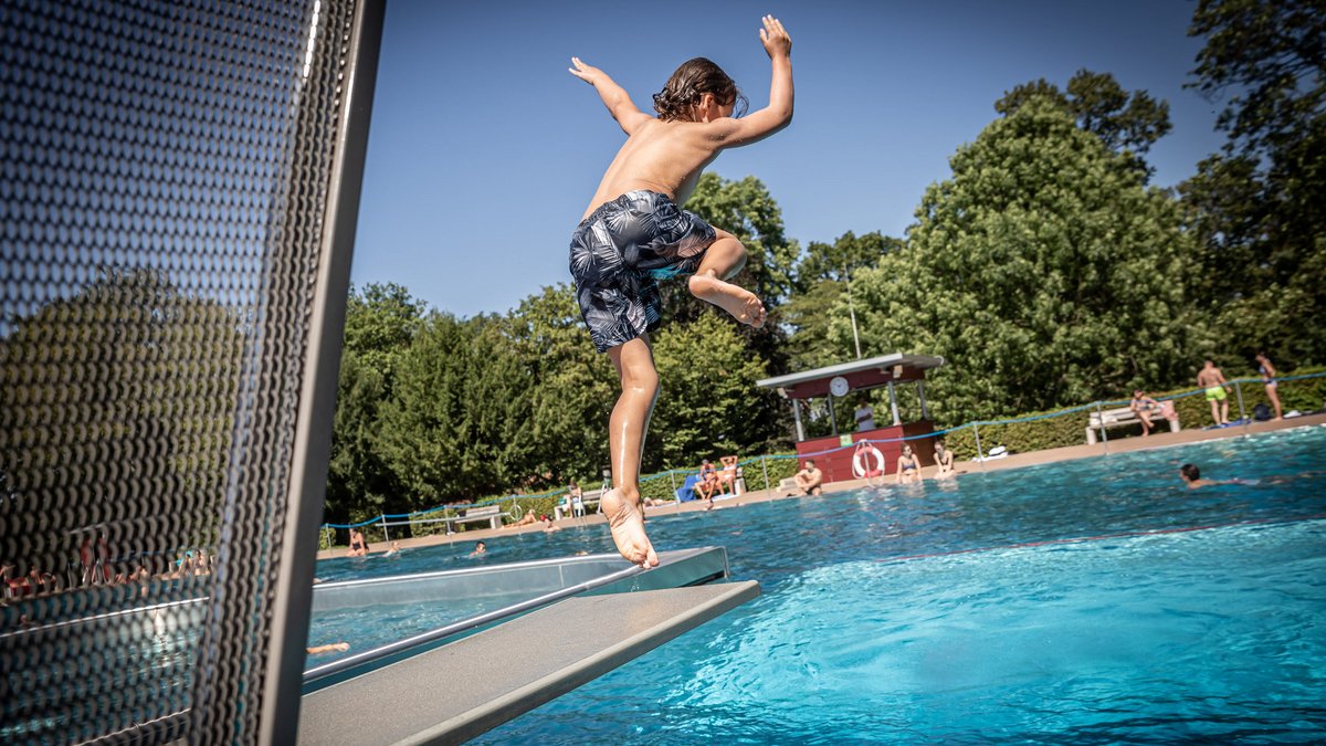Andere Dynamik – hier im Höhenfreibad Killesberg.