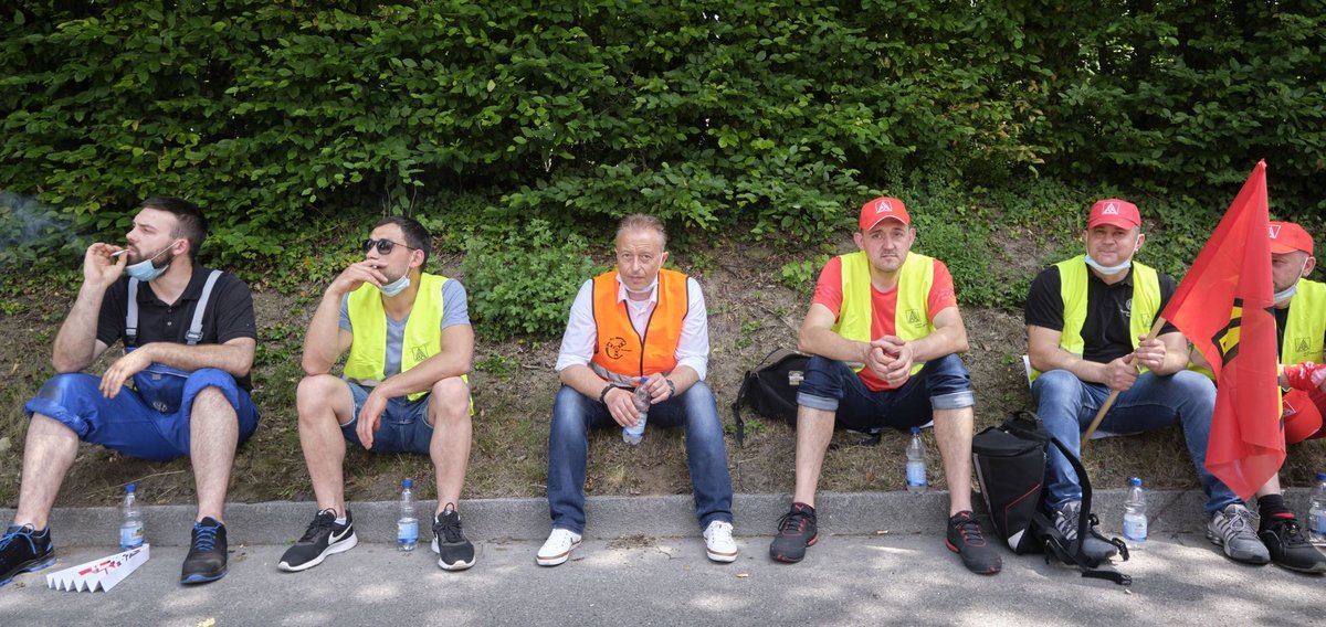 Freuen sich auf die 42-Stunden-Woche: Otto-Normal-Arbeiter ohne Millionenvermögen.