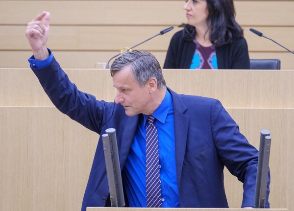 Hasta la vista, baby! Fotos: Joachim E. Röttgers Hasta la vista, baby! Fotos: Joachim E. Röttgers