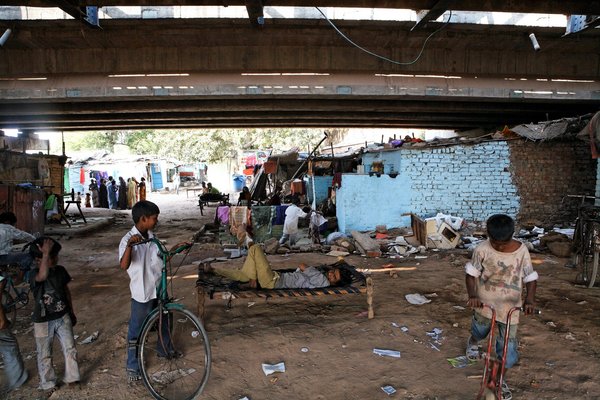Leben unter der Brücke in Indien. Leben unter der Brücke in Indien.