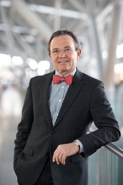 Mit Prognosen auf Kriegsfuß: Flughafen-Manager Georg Fundel. Foto: FSG