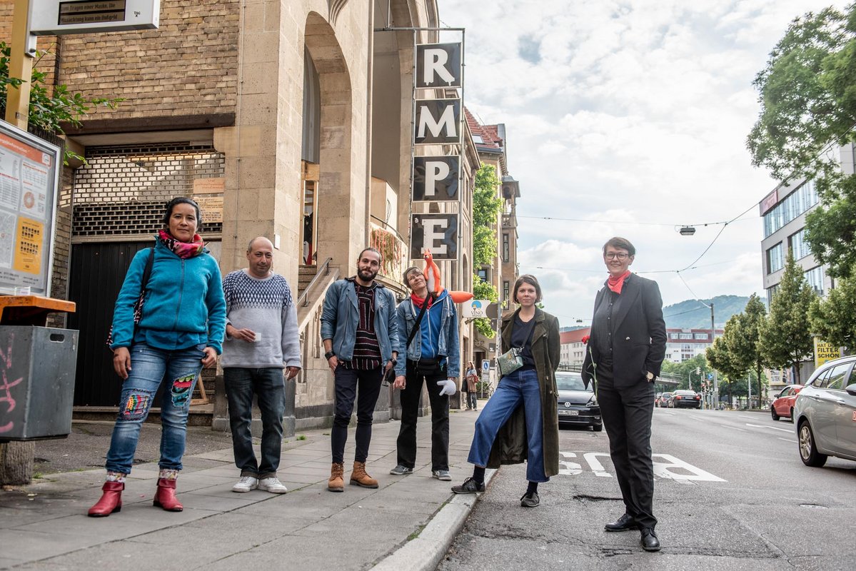 Magda Agudelo, Efthimios Gongos, Mehdi Tavakoli, Britta Wente, Paula Kohlmann und Philine Pastenaci vom Theater Rampe. 