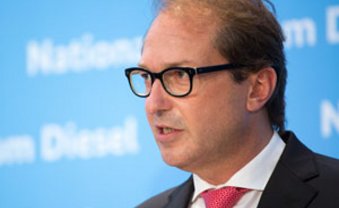 Dobrindt auf Rechtsaußen