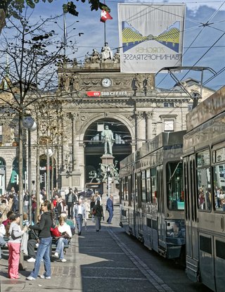 Vorbild Schweiz: Beim Verkehrsverbund Zürich gibt es noch eine Menge zu lernen. 