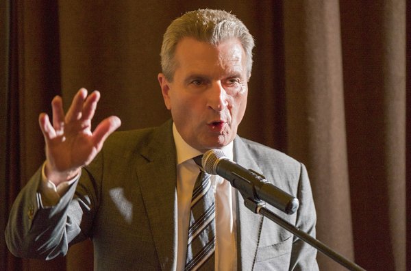 Raus aus der Höhle? Dazu wollte Günther Oettinger die Junge Union bewegen. Fotos: Joachim E. Röttgers