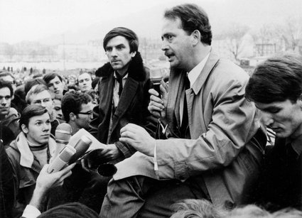 Dahrendorf 1968 mit Rudi Dutschke am Rande des FDP-Parteitags in Freiburg. Foto: Landesmedienzentrale Baden-Württemberg Dahrendorf 1968 mit Rudi Dutschke am Rande des FDP-Parteitags in Freiburg. Foto: Landesmedienzentrale Baden-Württemberg