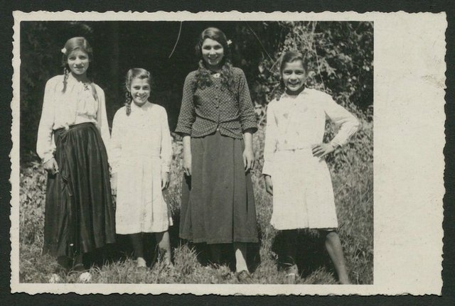 Ravensburger Sintize, aufgenommen von Josef Zittrell, 1930er-Jahre. Foto: Stadtarchiv Ravensburg, S 03 Sammlung Josef Zittrell, Sondermappe "Fahrendes Volk", Blatt 16