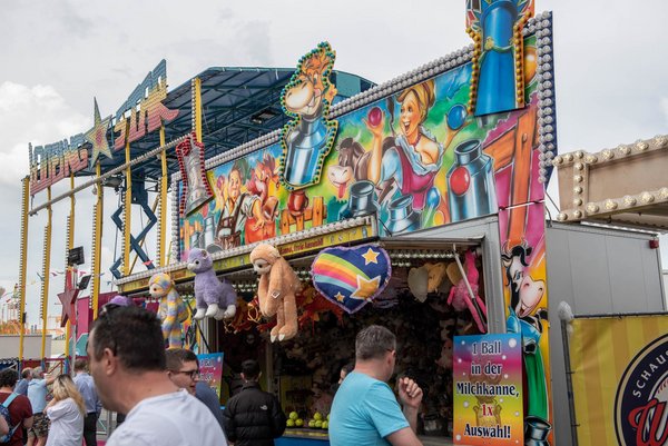 Da wird die Kuh auf der Bude verrückt vor lauter Busen.