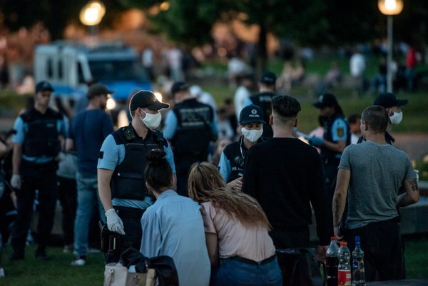 Als es zu dämmern beginnt, wird kontrolliert.