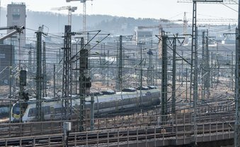 "Züge fliegen nicht durch die Luft"