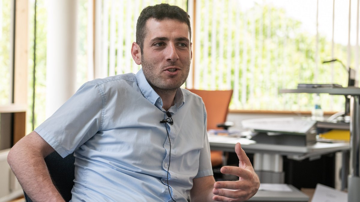 "Was, wenn ein Deutscher in Syrien Bürgermeister werden will?", ist er schon gefragt worden. Ryyan Alshebl im Interview. Foto: Jens Volle