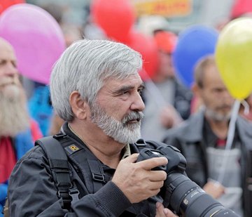 Alfred Denzinger bei der Arbeit. Foto: Joachim E. Röttgers