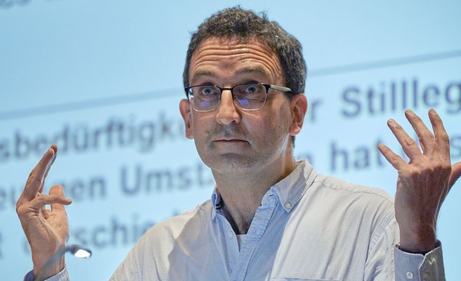 Rechtsprofessor Urs Kramer: Auch mit dem neuen Eisenbahngesetz würde eine Freistellung der Flächen scheitern. Foto: Joachim E. Röttgers