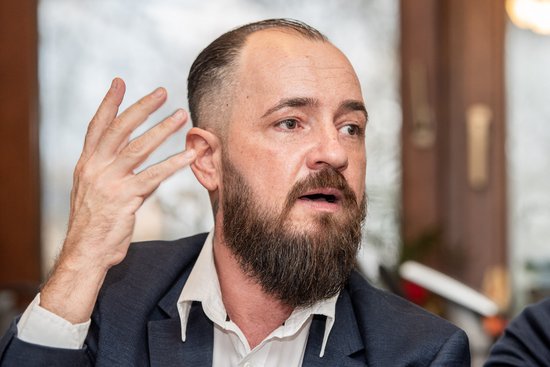 Mano Guttenberger: "Da geht es mit Ihrem Selbstbewusstsein ziemlich bergab." Fotos: Jens Volle