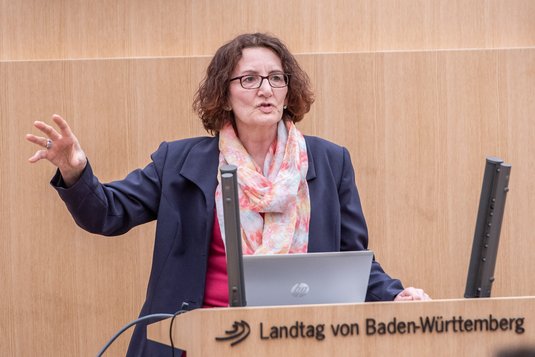 Sylvia Sacco: "Für jeden Euro kriegen Sie Hunderte oder sogar Tausende zurück!"