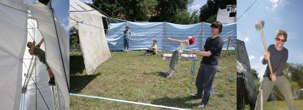 Das Scheerer Klangbad-Festival wird aufgebaut. 