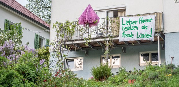 Solidaritätsbekundungen aus der Nachbarschaft.