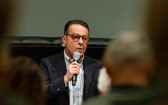 Massimo Pieri bei der Ausstellungseröffnung: "Sant'Anna sollte auch ein Ort des Lebens sein".