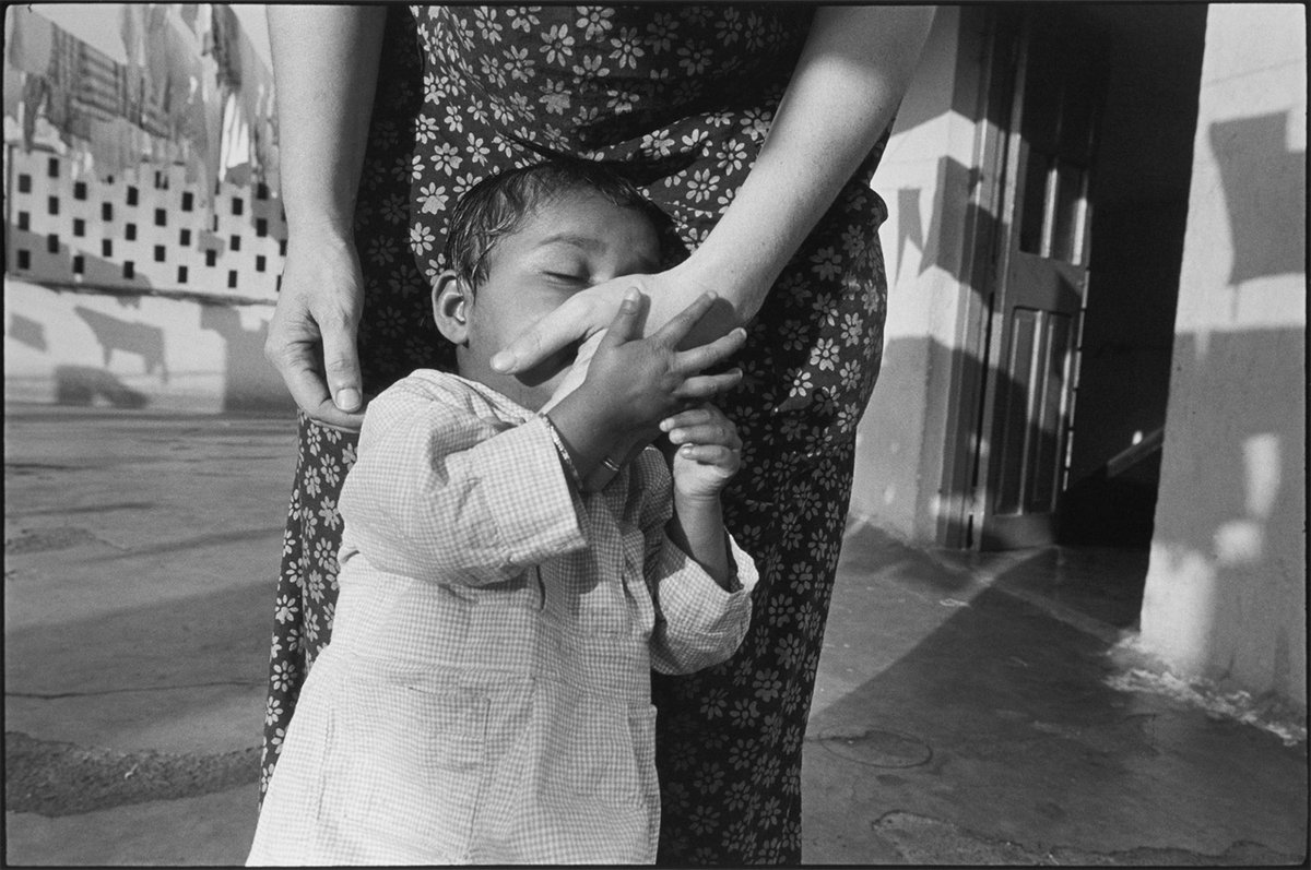 Blind Orphan at Shishu Bhawan / Blindes Waisenkind, Missionsstation Shishu Bhawan Schwestern der Mutter Teresa, Kolkata, Indien 1980.