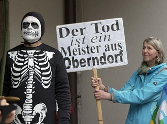 Protestaktion gegen den Waffenproduzenten Heckler und Koch im April 2015.