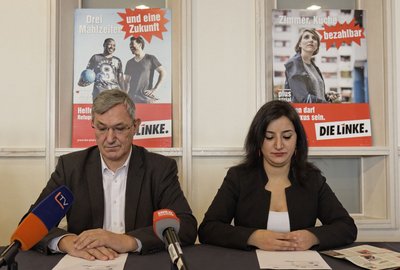 "Ich hab gewusst, dass es anstrengend wird. Aber nicht, wie anstrengend", sagt Akbulut. Neben ihr: Bernd Riexinger.