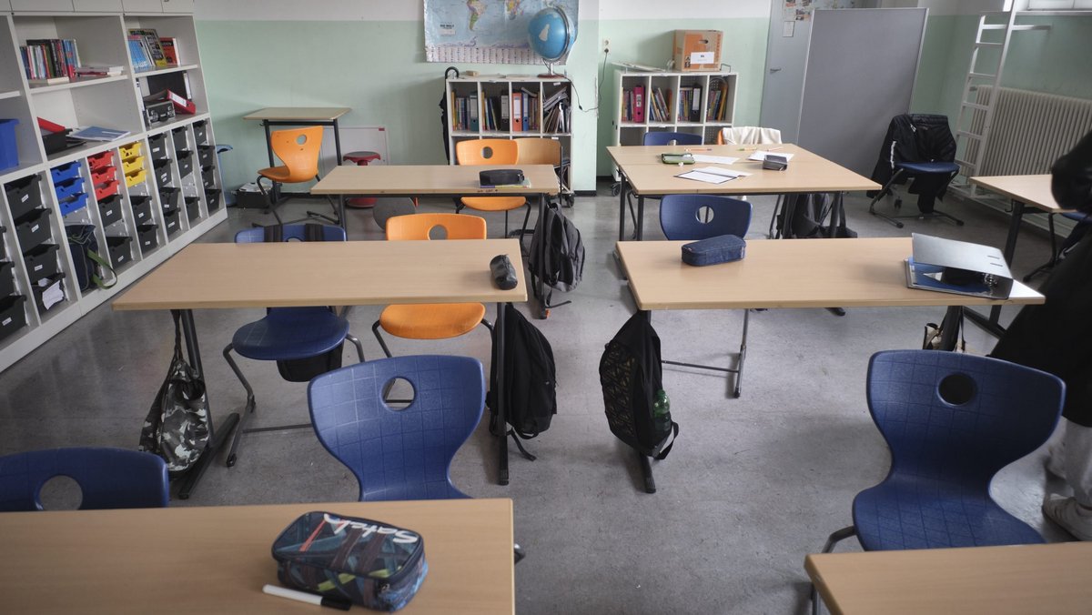 Derzeit wird in Baden-Württemberg gelost, welche Klassenzimmer nachmittags leer bleiben. Fotos: Joachim E. Röttgers