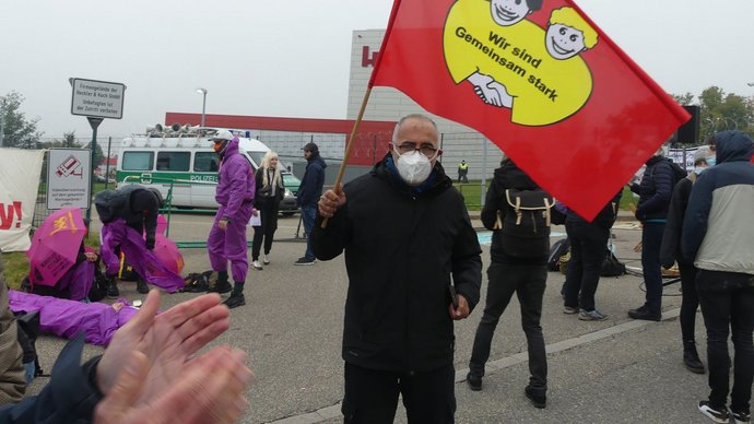 Gemeinsam stark: Erst auf den großen öffentlichen Druck hin kam es 2015 zur Anklage. Gemeinsam stark: Erst auf den großen öffentlichen Druck hin kam es 2015 zur Anklage.
