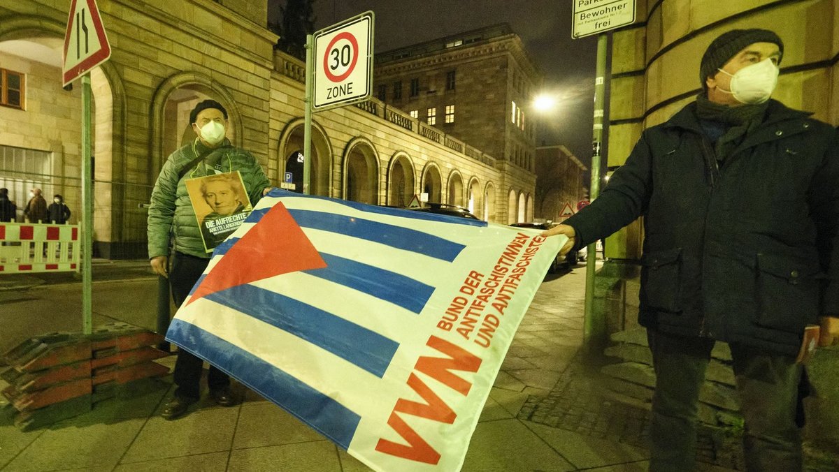 Mit klarer Botschaft gegen rechts: der Bund der AntifaschistInnen. Mit klarer Botschaft gegen rechts: der Bund der AntifaschistInnen.