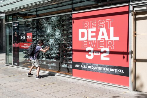 Die Ausschreitung als Event.  Die Ausschreitung als Event.