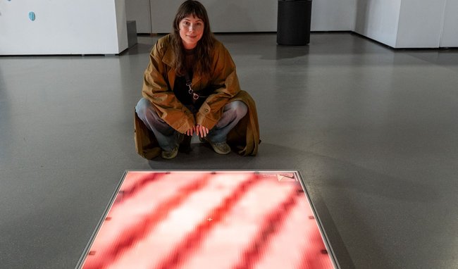 Sarah Friend mit "Remote Viewing". Sarah Friend mit "Remote Viewing".